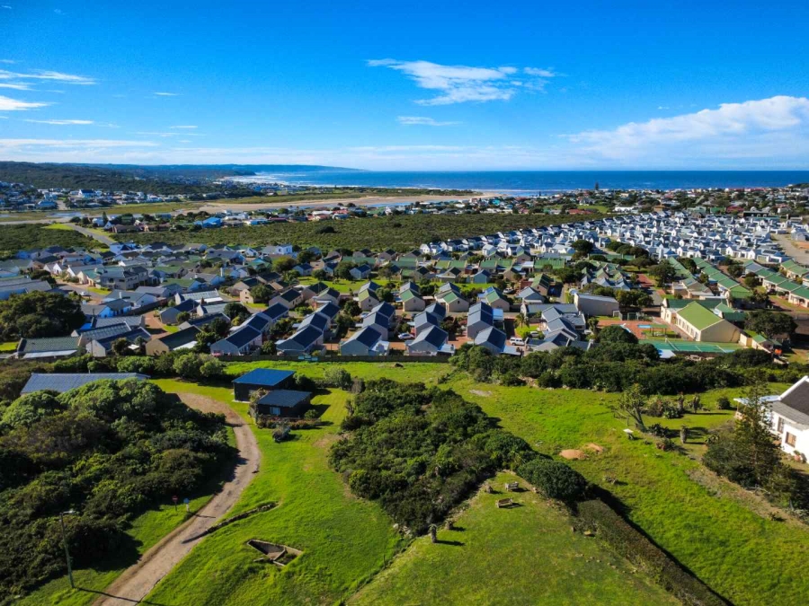 2 Bedroom Property for Sale in Stilbaai Wes Western Cape